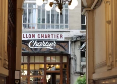 Villes Villages et Monuments et balade dans Paris