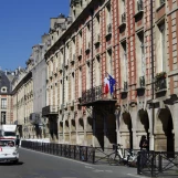 Paris: place des Vosges.