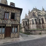 2 Troyes